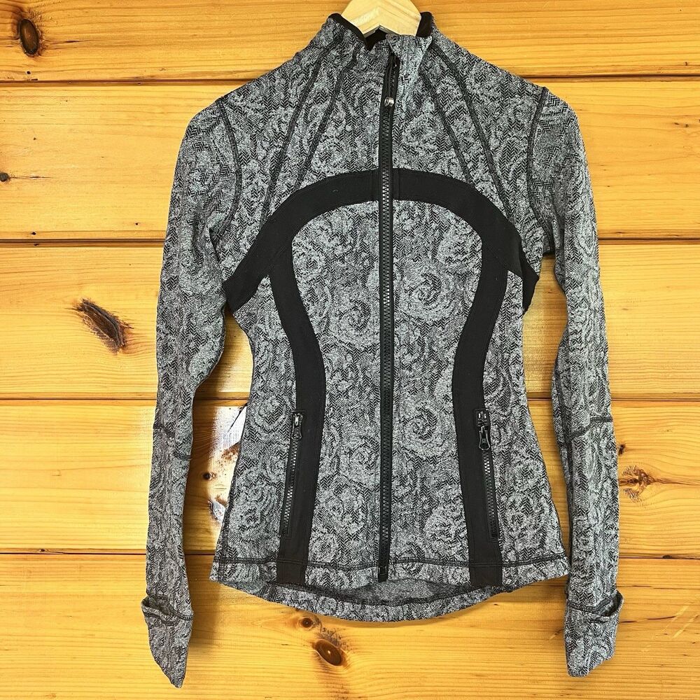 Lululemon Brushed Herringbone Rose Define Jacket Women’s Size 6 Grey Black